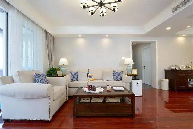 ‘kaiyun开云官方在线登录’
同事家屋子已经入住一年多了 电视配景墙的设计 悦目又实用！(图3)