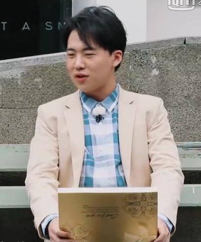 kaiyun网页登录入口：
从相声演员到综艺红人 郭麒麟如此受接待？这3点或是主要原因(图3)