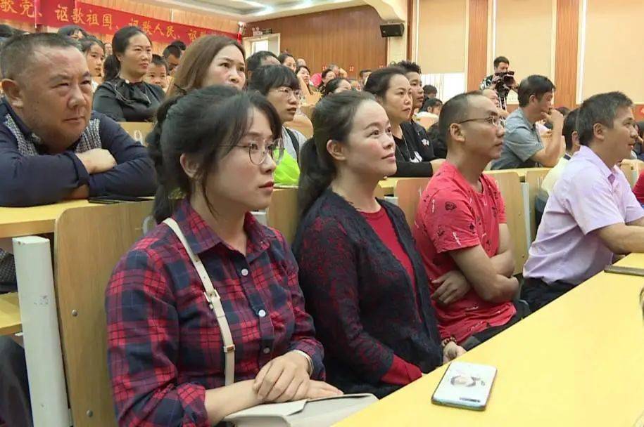 kaiyun开云网页版:
“我的中国梦”文化进万家“中央歌剧院声乐大师课”开课啦!(图8) kaiyun开云网页版:
“我的中国梦”文化进万家“中央歌剧院声乐大师课”开课啦!(图8)